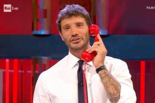 Stefano De Martino, cosa ha detto ad Amadeus per il cambio conduzione