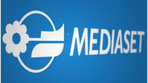 Terremoto Mediaset cambio programmazione