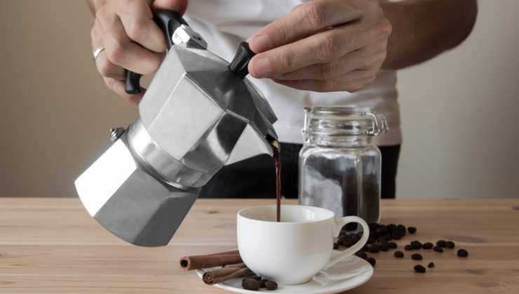 Come preparare il caffè con la moka