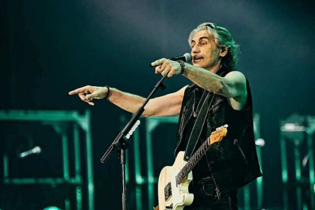 Luciano Ligabue, titolo di studio e matrimonio 