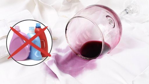 Le macchie di vino rosso possono sembrare una sfida insormontabile