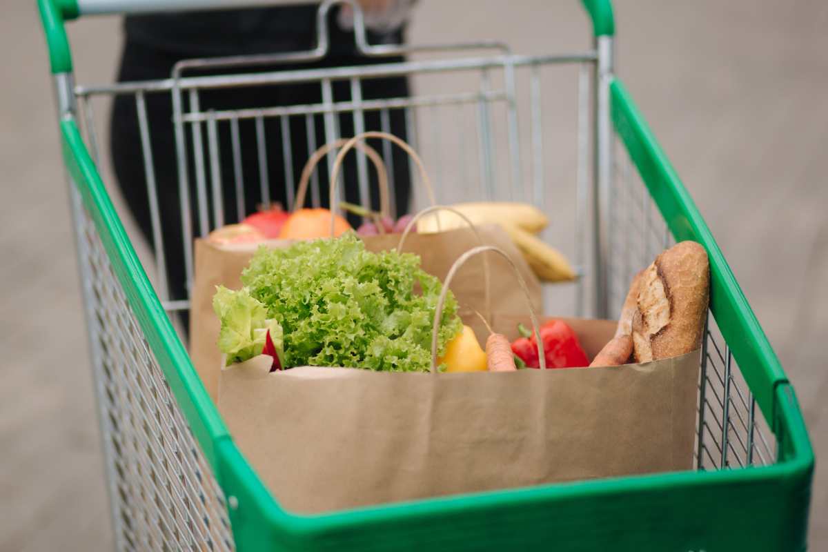 paghi la metà in questi supermercati se hai più di 60 anni